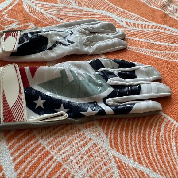 AAF Cutters Football Gloves (XL) - Picture 5 of 12
